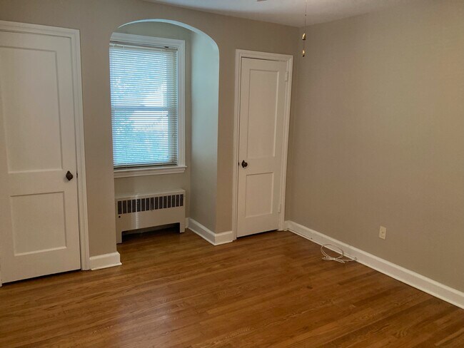 Bedroom 1 - Right - 6 Trent Rd