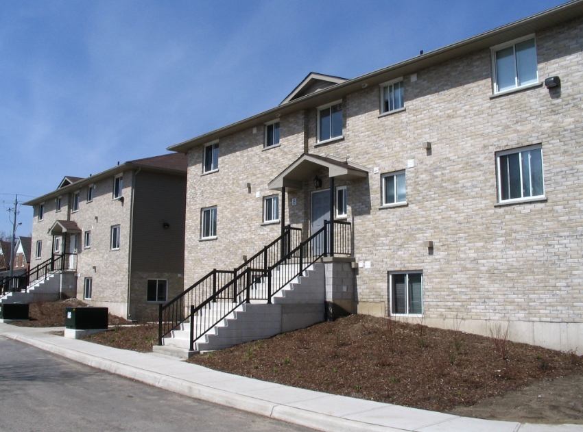 Primary Photo - Walnut Apartments