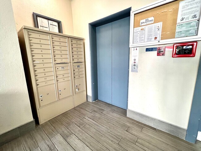 Foto del edificio - 5630 Ravenspur Dr