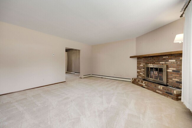 Building Photo - 745 Nyssa Drive