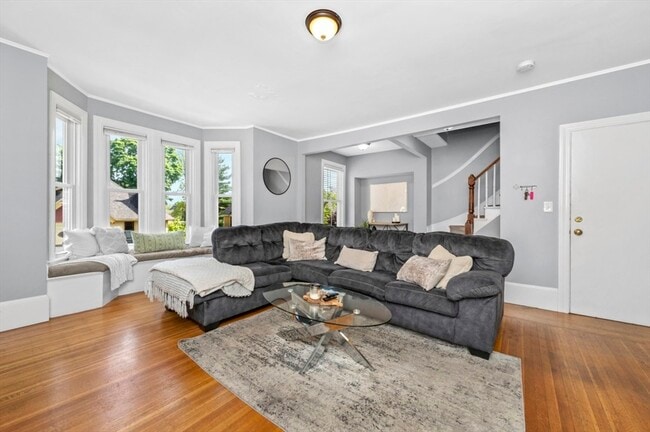 Building Photo - 4 Lombard St