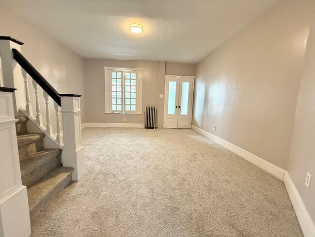 Building Photo - Spacious 3-Bedroom Home with Porches in Co...