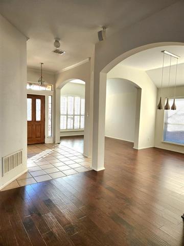 Foto del edificio - 1433 Woodmont Dr