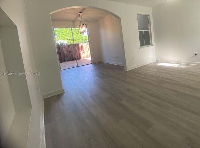 Foto del edificio - 4881 NW 107th Ct