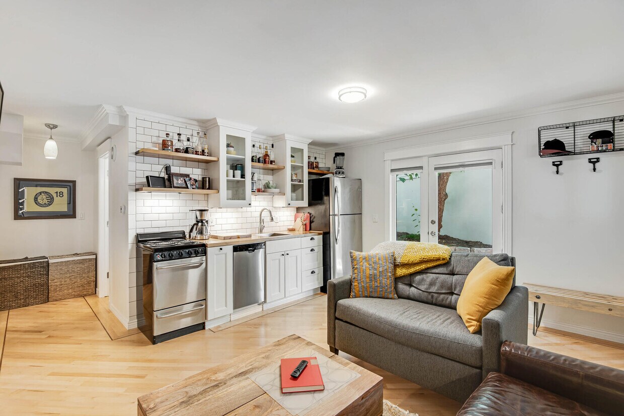 Foto principal - 2420 9th St
