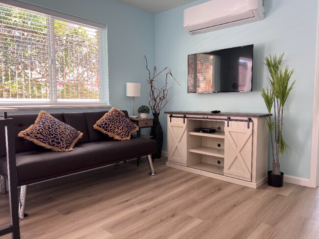 Building Photo - 679 Avenida Cordoba