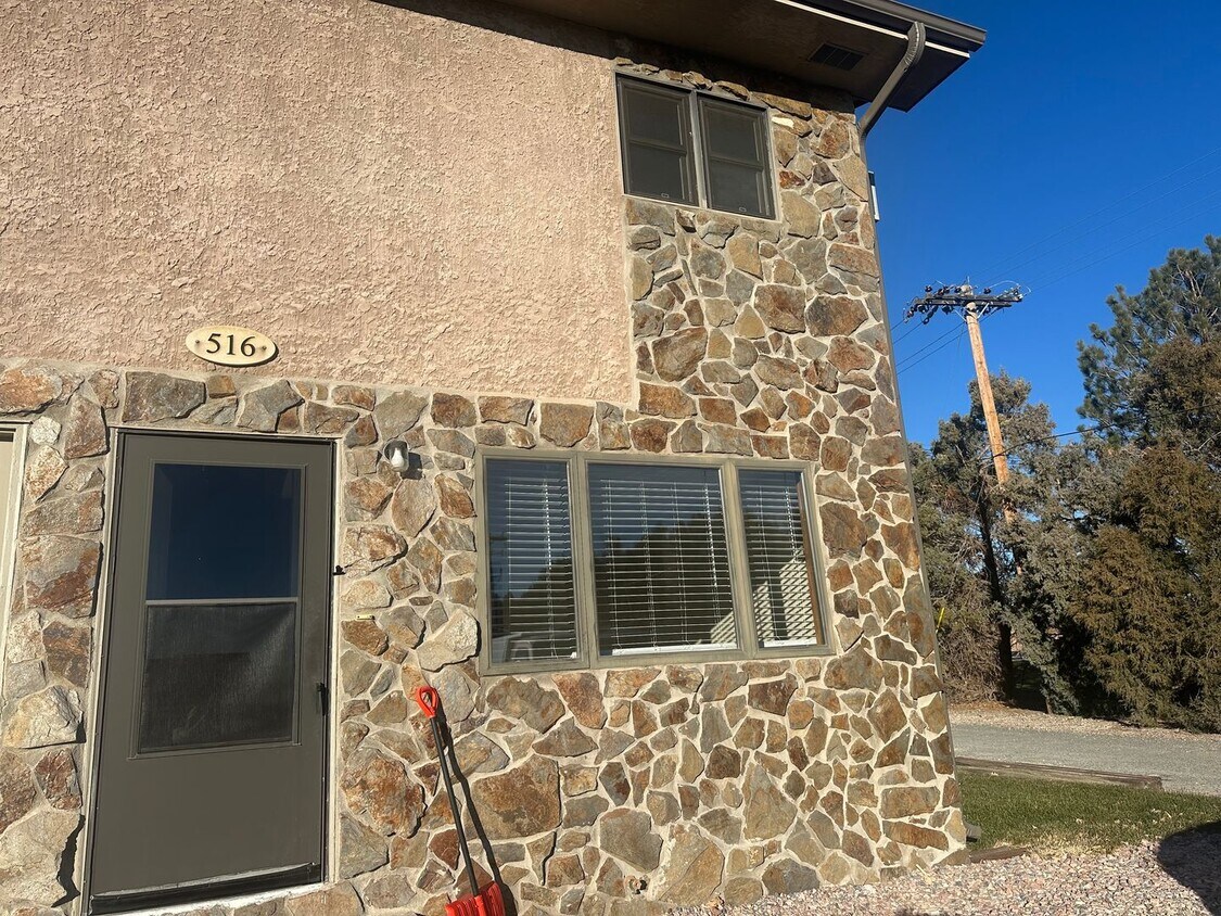 Primary Photo - Two Bedroom, One and half bath townhome cl...