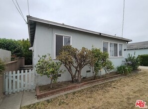 Building Photo - 1560 W 160th St