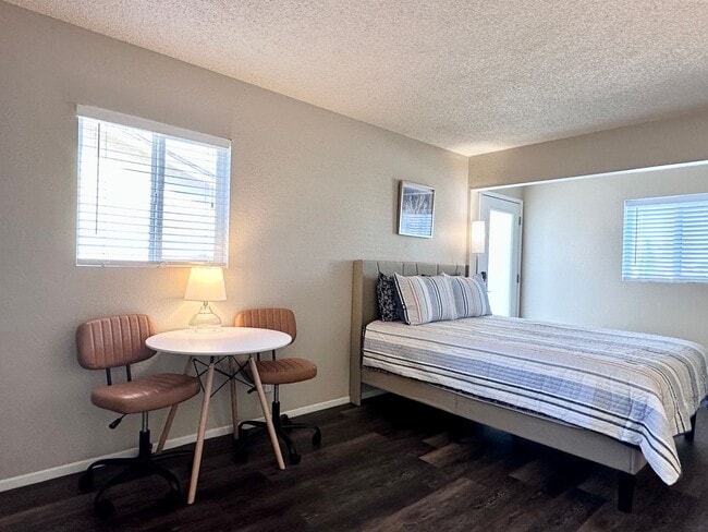 Foto del edificio - Private Room for Rent