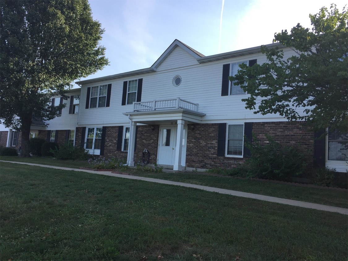 Primary Photo - 1401 Condo Dr
