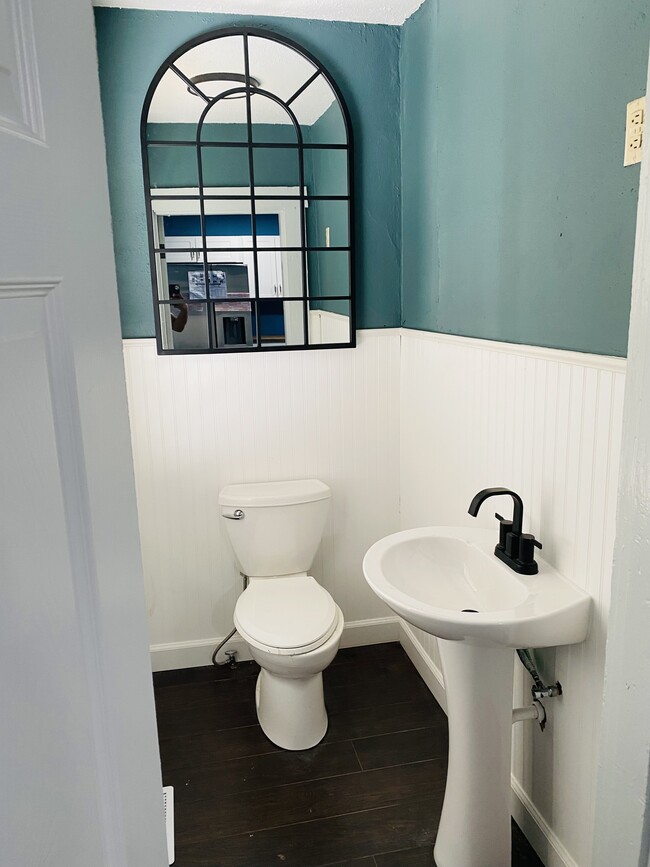 Foto del edificio - 1556 King Ave Rd