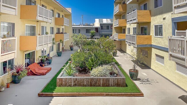 Foto del edificio - 1707 Pacific Coast Hwy