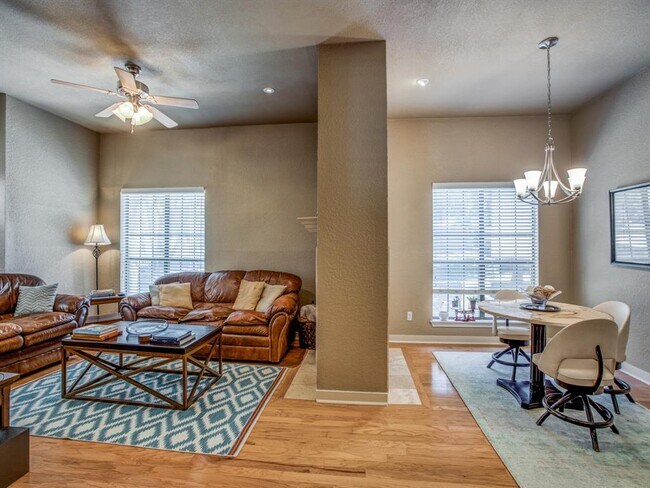 Foto del edificio - 3901 Travis St
