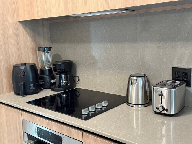 Building Photo - 61 NE 4th St