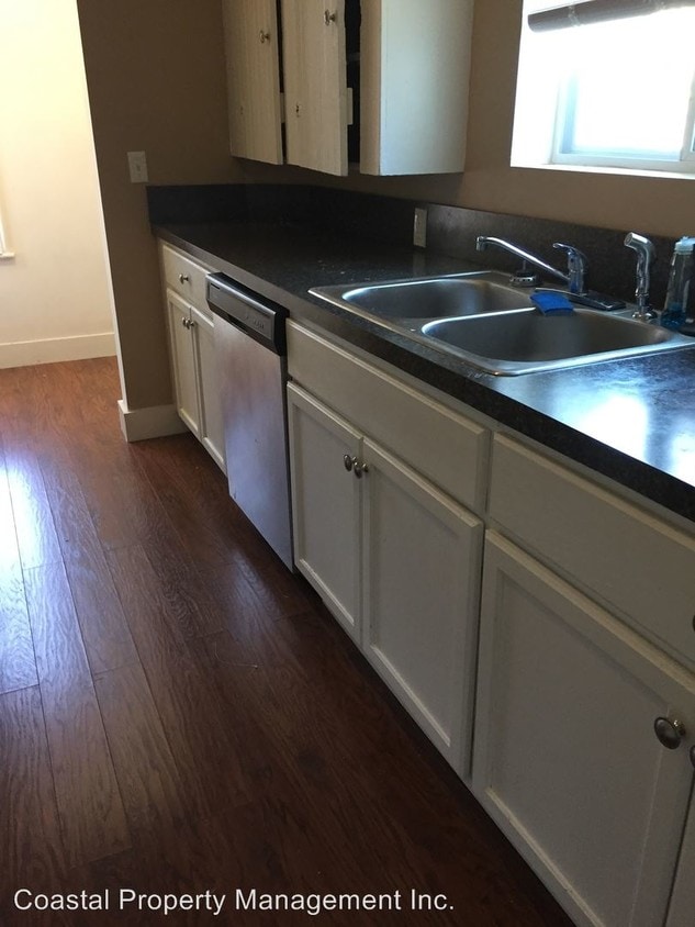 77 Masonic St, Rockland, ME 04841 Condo for Rent in Rockland, ME