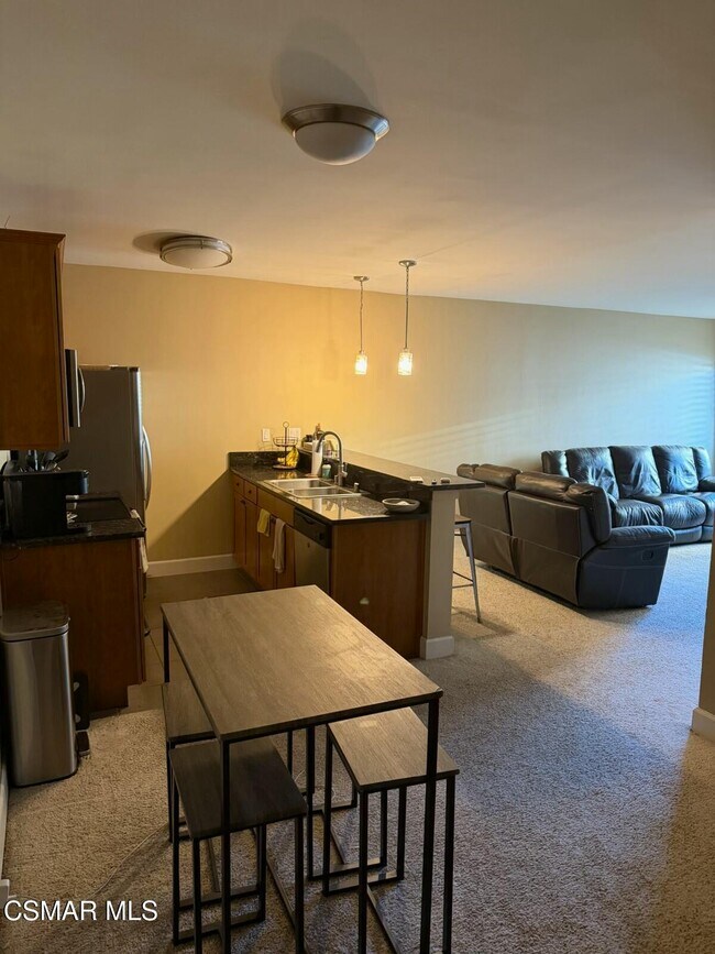 Foto del edificio - 10982 Roebling Ave