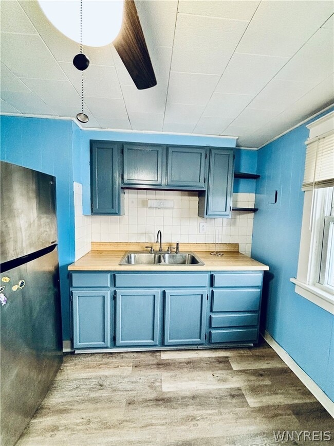 Building Photo - 354 Shepard Ave