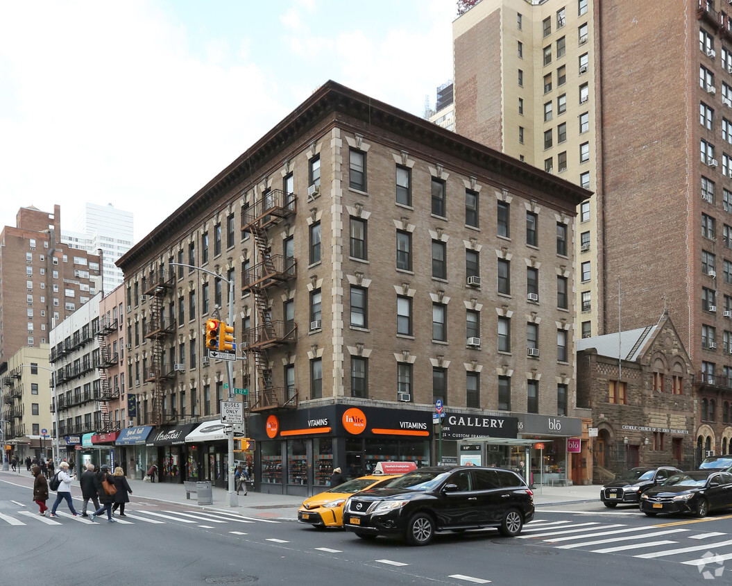 Primary Photo - 270 E 72nd St