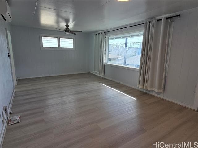 Building Photo - 915 3rd Ave