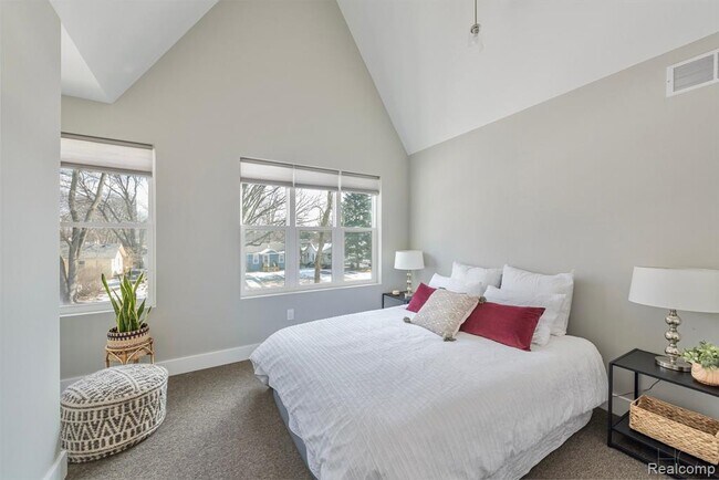 Foto del edificio - 3319 McDowell St