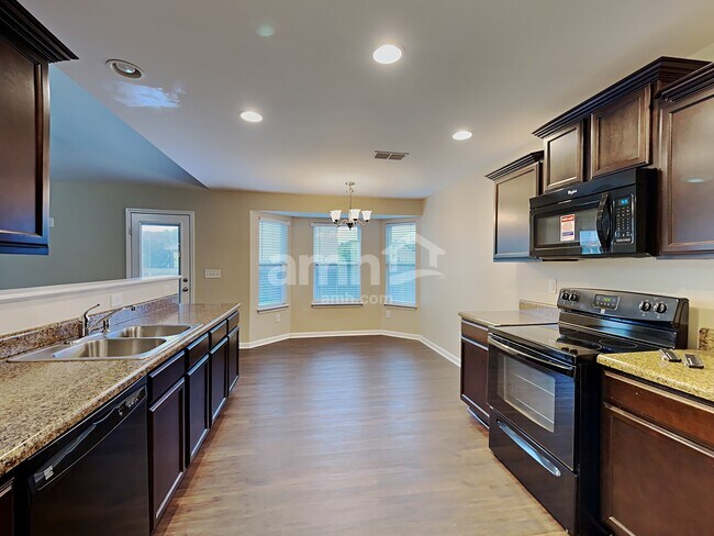 Building Photo - 2087 Longhunter Chase Dr