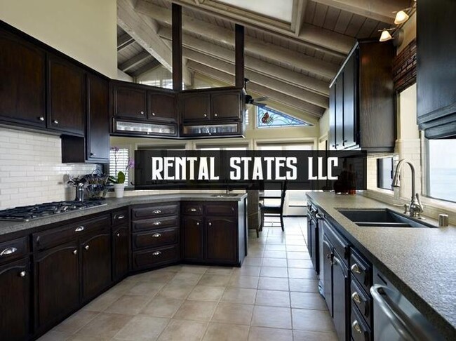 Building Photo - 3 bedroom in Ventura CA 93001