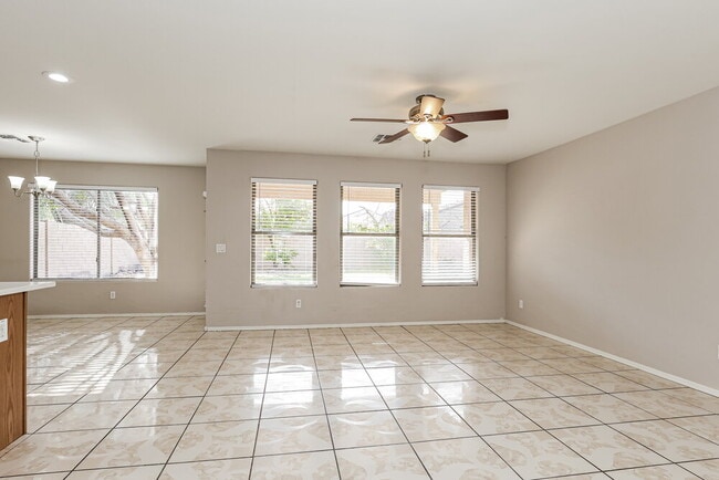 Building Photo - 4218 N 92nd Ln