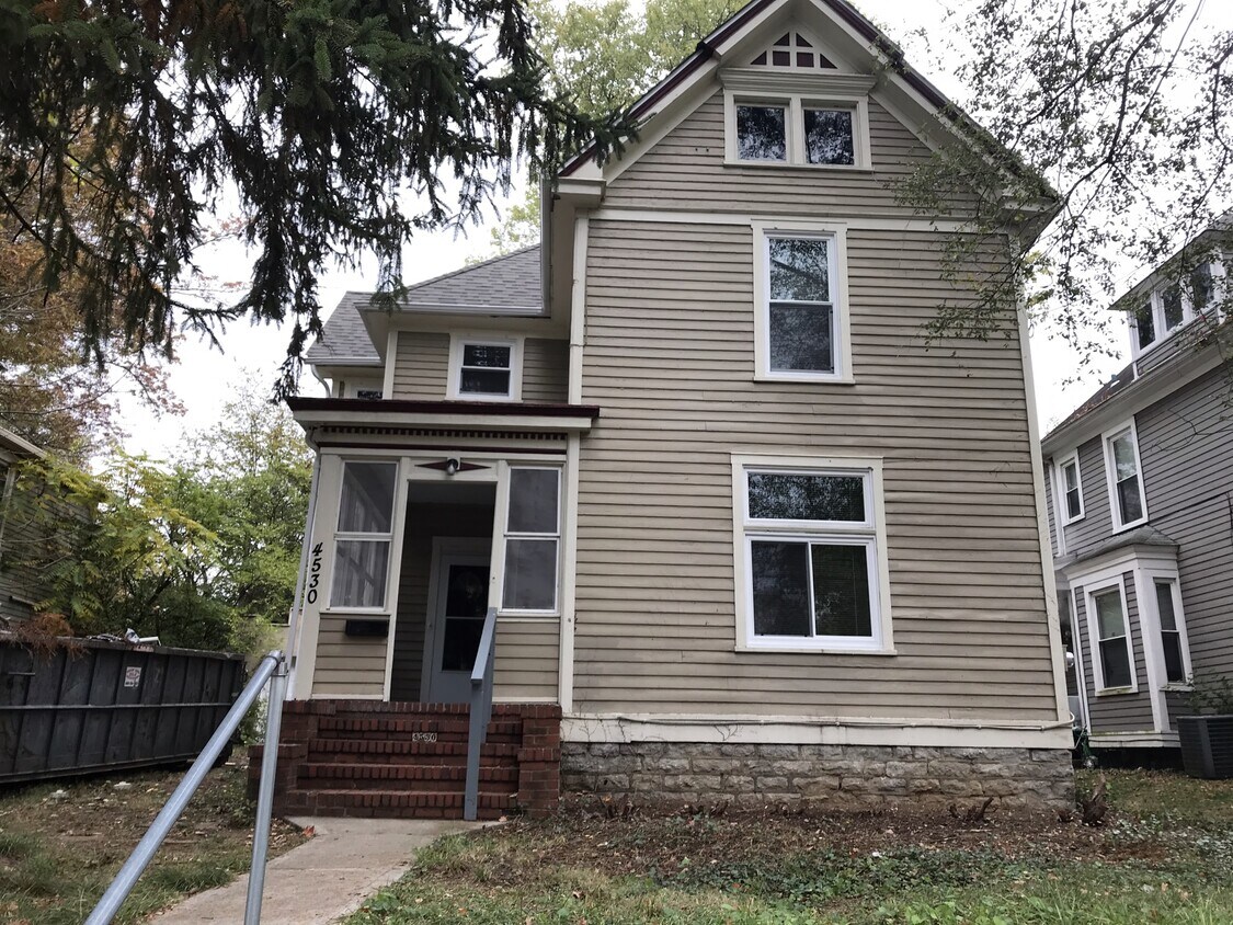 Primary Photo - 4530 Whetsel Ave