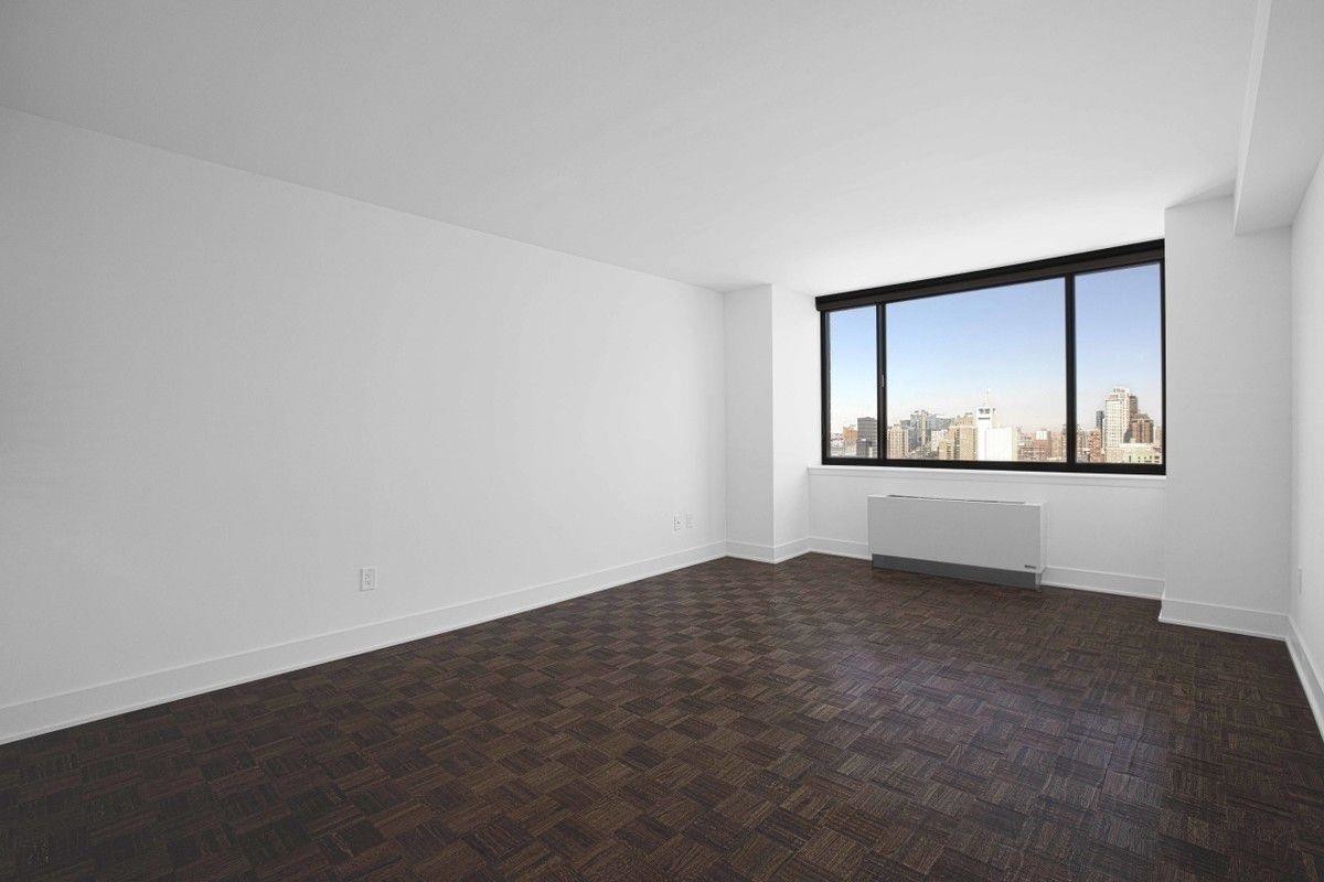 Building Photo - 400 West 43rd Street