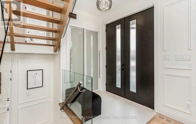 Photo du bâtiment - 1222 Montclair Dr