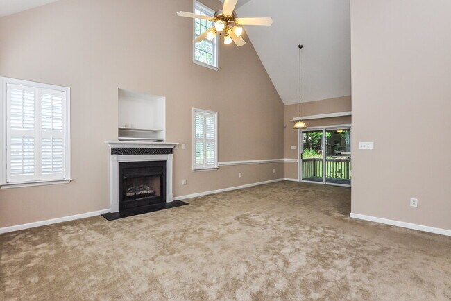 Foto del edificio - 3612 Willowtree Ln