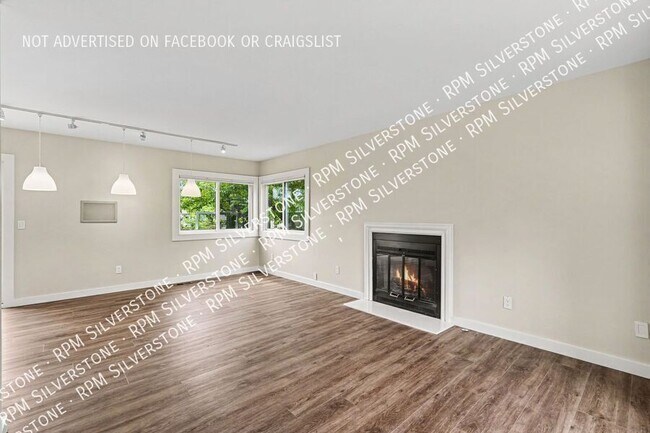 Foto del edificio - 452 Farmridge Ct