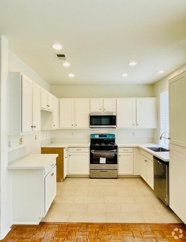 Colony Homes Mira Mesa Gated Apartments for Rent San Diego, CA 1 Rentals