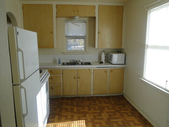 Foto del edificio - 3916 W Albion St