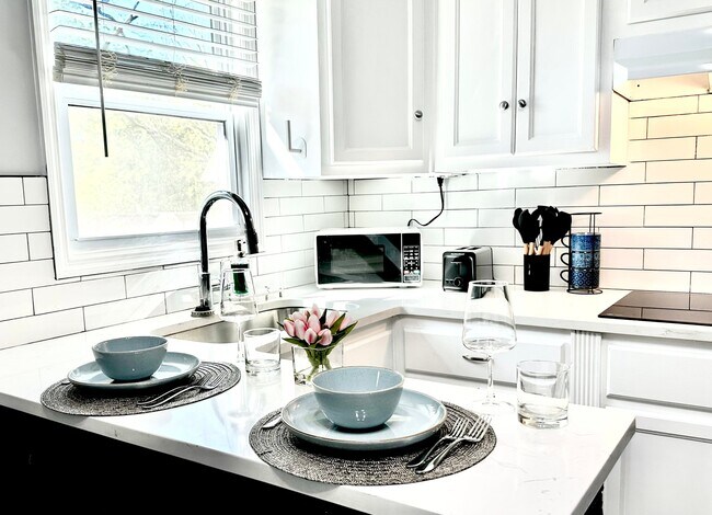 Foto del edificio - 2074 Flint Hill Dr