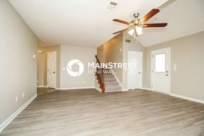Foto del edificio - 3 Bedroom Pet-Friendly Home in La Vergne, TN with Main Street Renewal