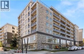 Building Photo - 275 Larch St