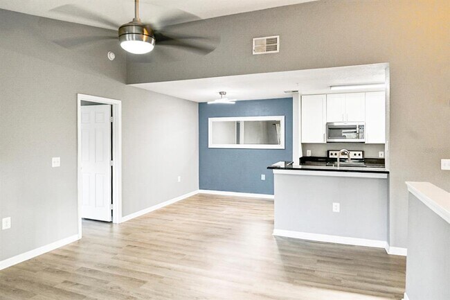 Foto del edificio - 7417 Vista Way