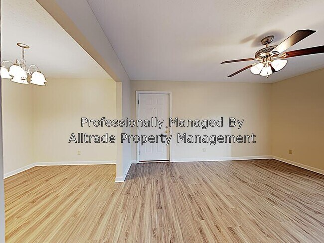 Foto del edificio - 4005 Deer Park Cir