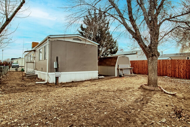 Building Photo - 527 Pisces Ln