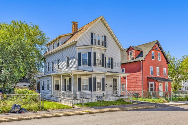 Foto del edificio - 102 Endicott St