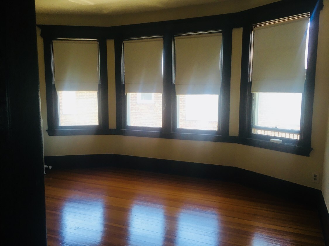 Foto principal - 83 Cromwell Ave