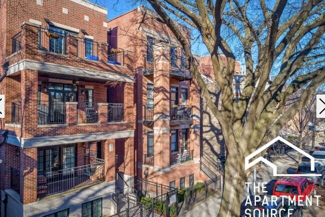 Foto del edificio - 2328 N Greenview Ave