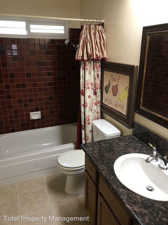 Foto del edificio - 1041 N Oakwood Ct