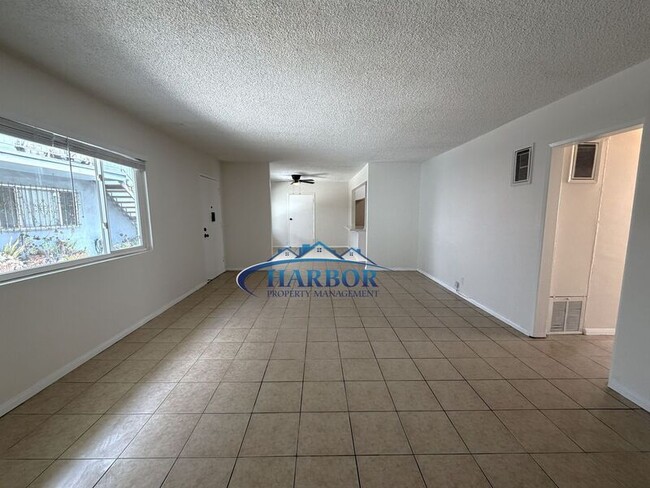 Building Photo - 22327 Moneta Ave