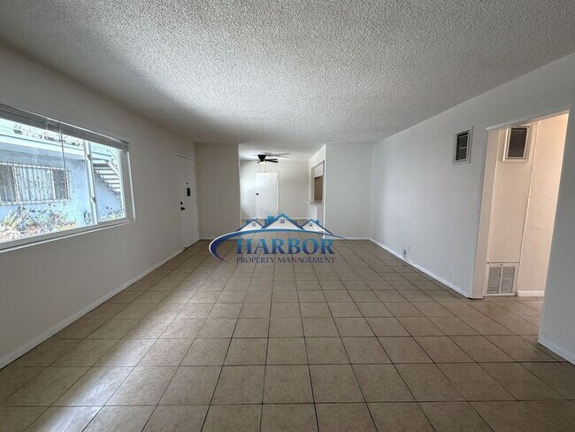 Foto del edificio - 22327 Moneta Ave