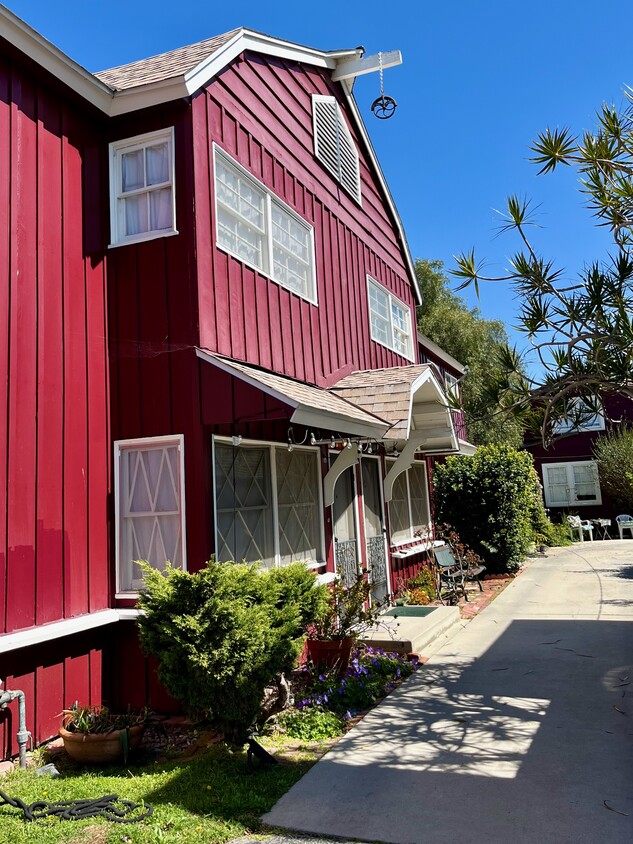 Exterior of building - 4111 Wade St