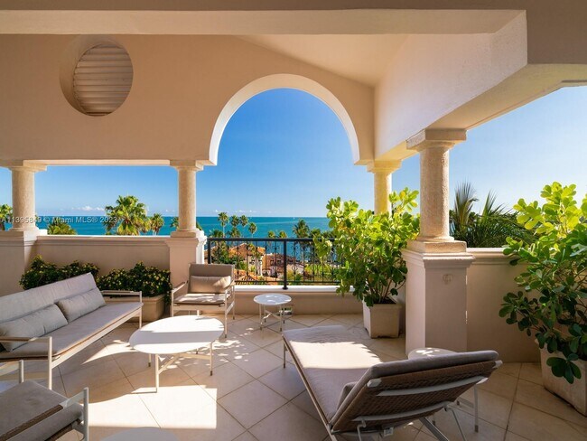 Foto del edificio - 19152 Fisher Island Dr