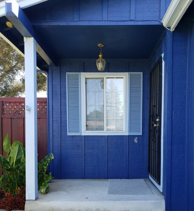 Building Photo - 7854 Rosanna St