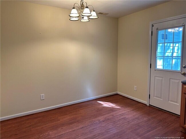 Foto del edificio - 400 Cityview Ln